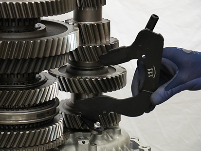 _Graphics/_Raster/TRSM0950_UpperLubeTube 3.png